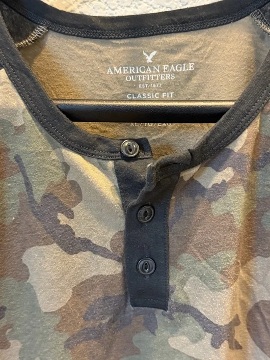 American Eagle Outfitters Men’s Camo Henley Raglan Shirt - Green/Charcoal - Picture 2 of 6